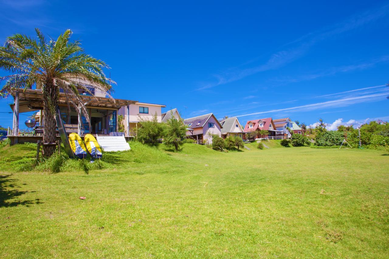Kariyushi Condominium Resort Motobu The Beach Garden House Esterno foto
