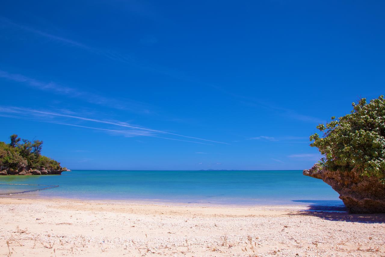 Kariyushi Condominium Resort Motobu The Beach Garden House Esterno foto